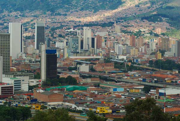 Exploring the Vibrant Culture and Captivating Landscapes of Colombia